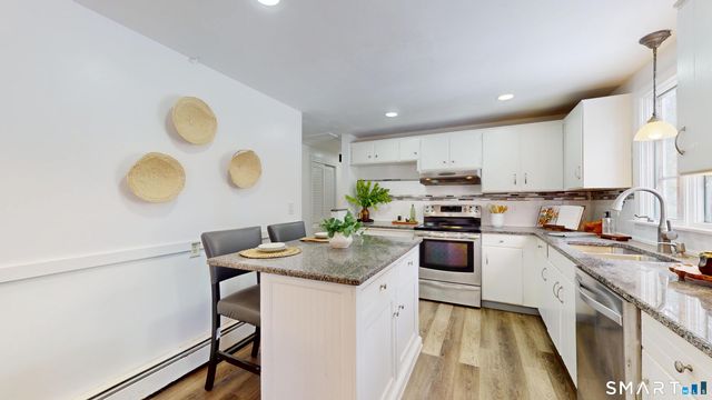 5 Williamsburg Road, Marlborough, CT 06447