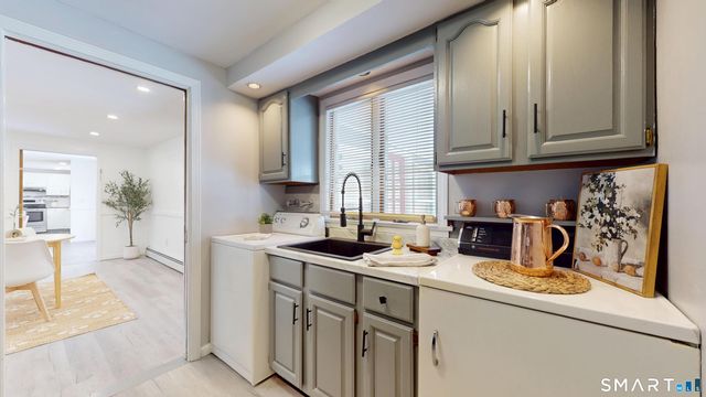 5 Williamsburg Road, Marlborough, CT 06447