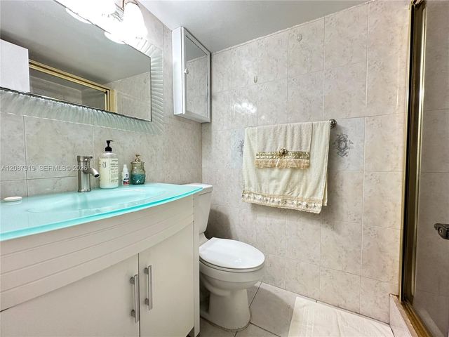 3910 Inverrary Boulevard 202-B, Lauderhill, FL 33319
