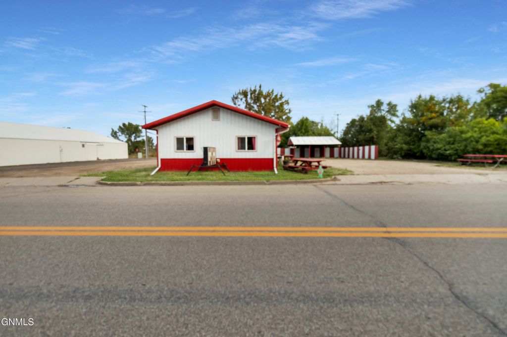 220 A Avenue E, McClusky, ND 58463 photo 2