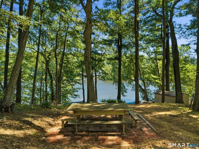 100 Old Dike Road, Trumbull, CT 06611