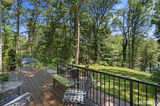 100 Old Dike Road, Trumbull, CT 06611