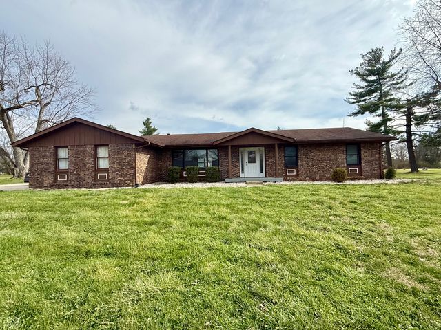 3993 Cedar Lane, Greenwood, IN 46143
