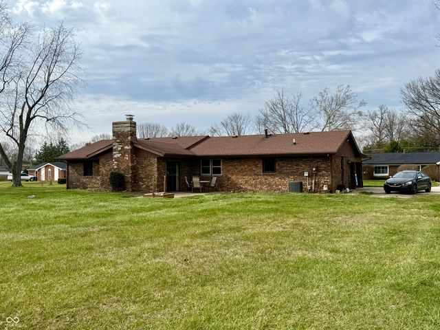 3993 Cedar Lane, Greenwood, IN 46143