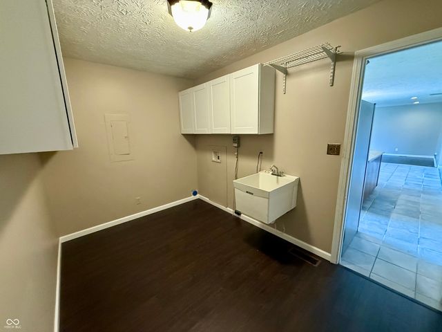 3993 Cedar Lane, Greenwood, IN 46143