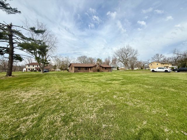 3993 Cedar Lane, Greenwood, IN 46143