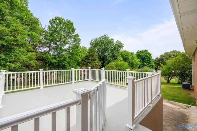 1930 Rosalie Ridge Drive NE, Huntsville, AL 35811