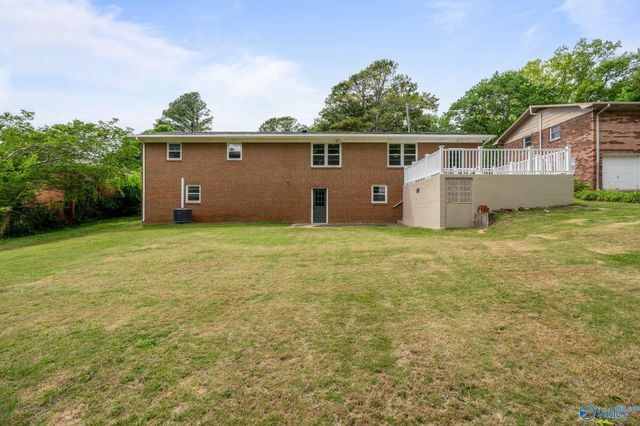 1930 Rosalie Ridge Drive NE, Huntsville, AL 35811