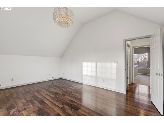 13617 Ne GLENDOVEER Ct, Portland, OR 97230