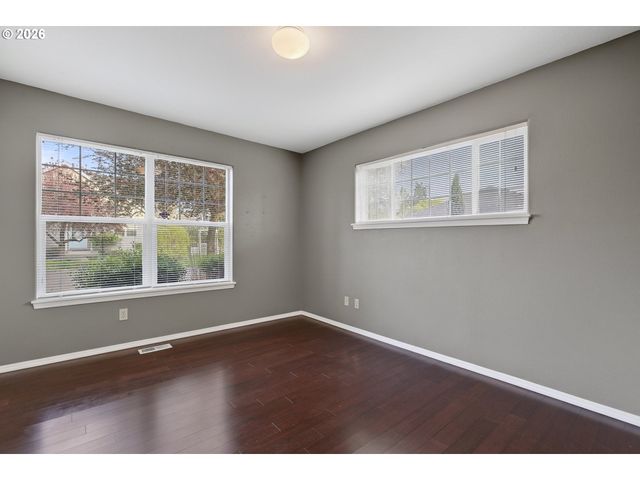 13617 Ne GLENDOVEER Ct, Portland, OR 97230