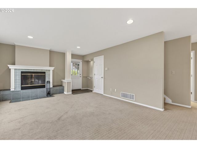 13617 Ne GLENDOVEER Ct, Portland, OR 97230