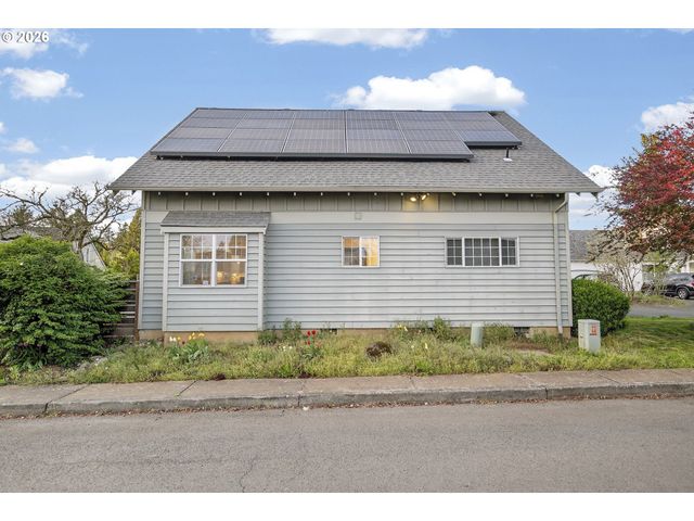 13617 Ne GLENDOVEER Ct, Portland, OR 97230