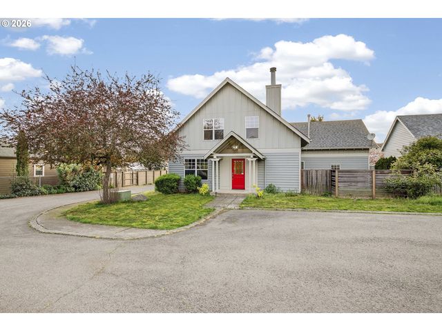 13617 Ne GLENDOVEER Ct, Portland, OR 97230