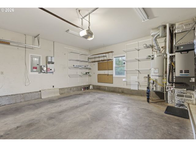 13617 Ne GLENDOVEER Ct, Portland, OR 97230