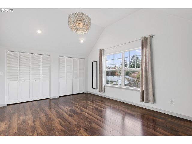 13617 Ne GLENDOVEER Ct, Portland, OR 97230