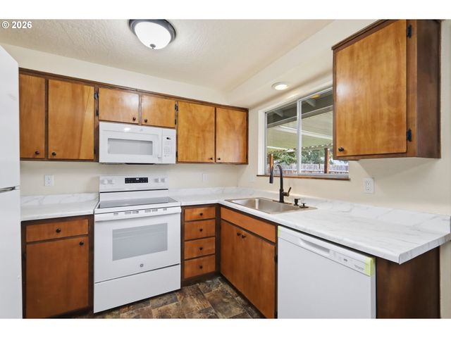 4567 LIBERTY St, Eugene, OR 97402