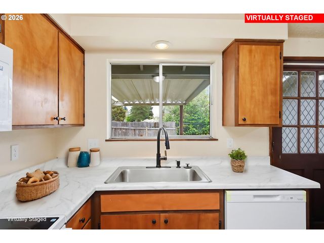 4567 LIBERTY St, Eugene, OR 97402