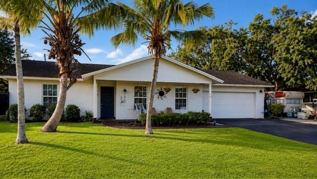 7460 SW 42nd Place, Davie, FL 33314