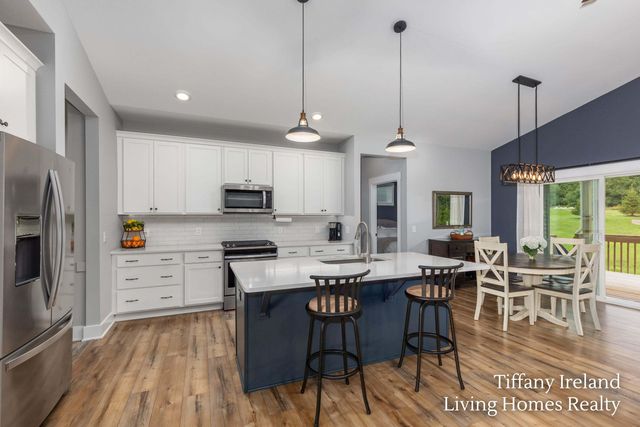 6310 Bentley Drive NE, Belmont, MI 49306
