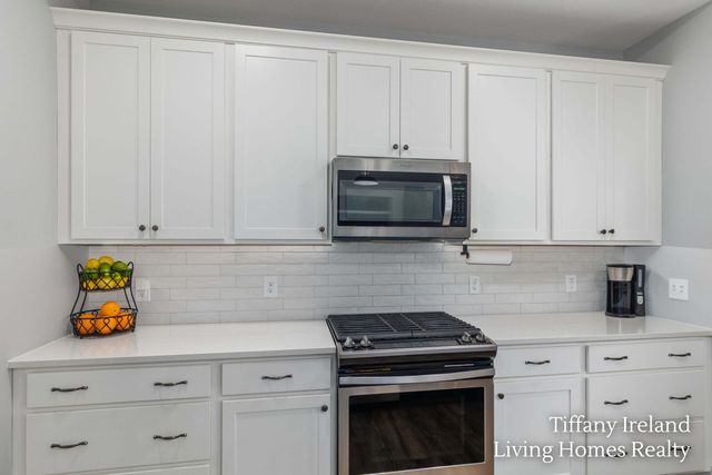 6310 Bentley Drive NE, Belmont, MI 49306