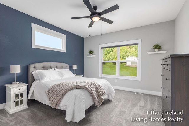 6310 Bentley Drive NE, Belmont, MI 49306