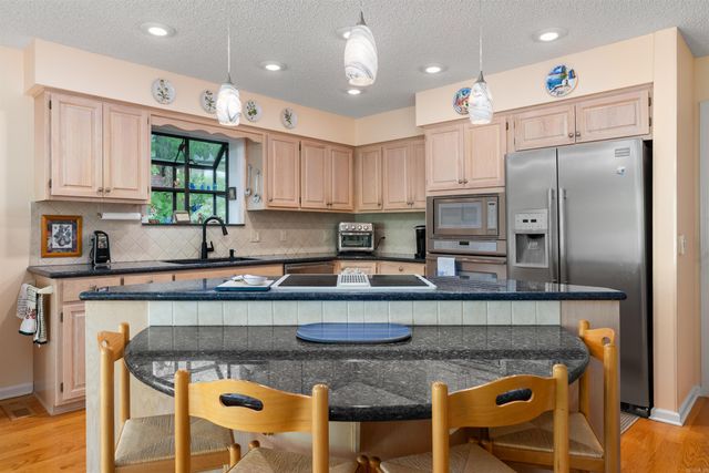 14 Narvaez Way, Hot Springs Village, AR 71909