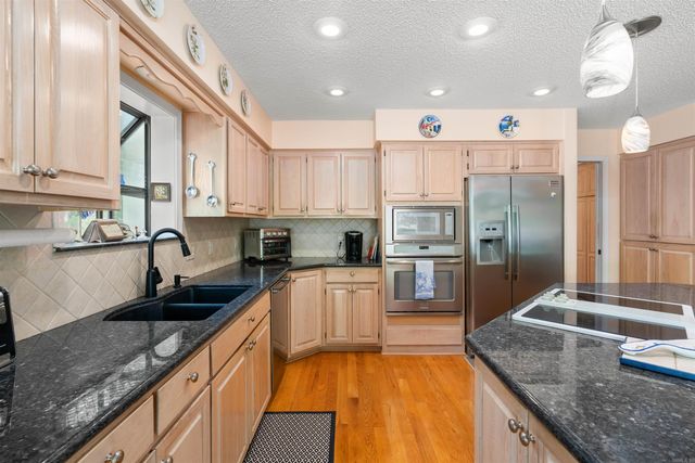 14 Narvaez Way, Hot Springs Village, AR 71909