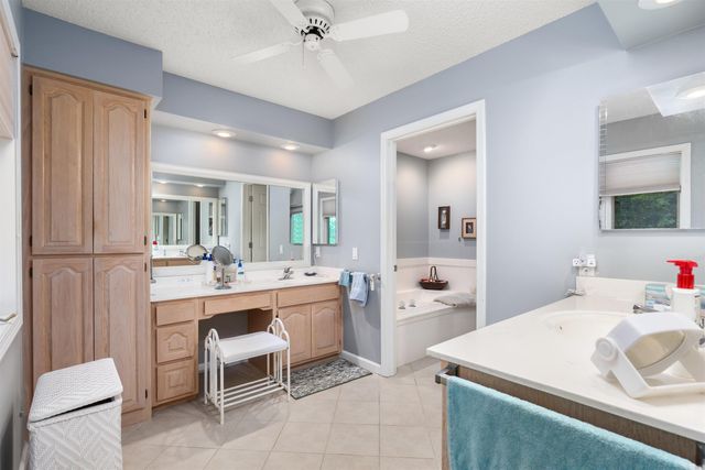 14 Narvaez Way, Hot Springs Village, AR 71909