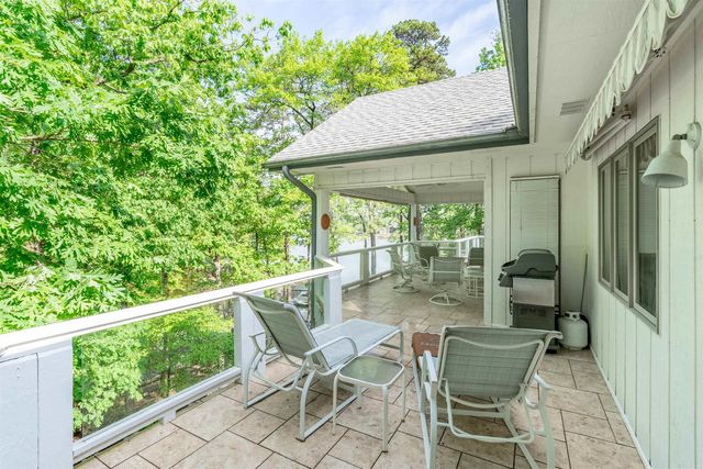 14 Narvaez Way, Hot Springs Village, AR 71909