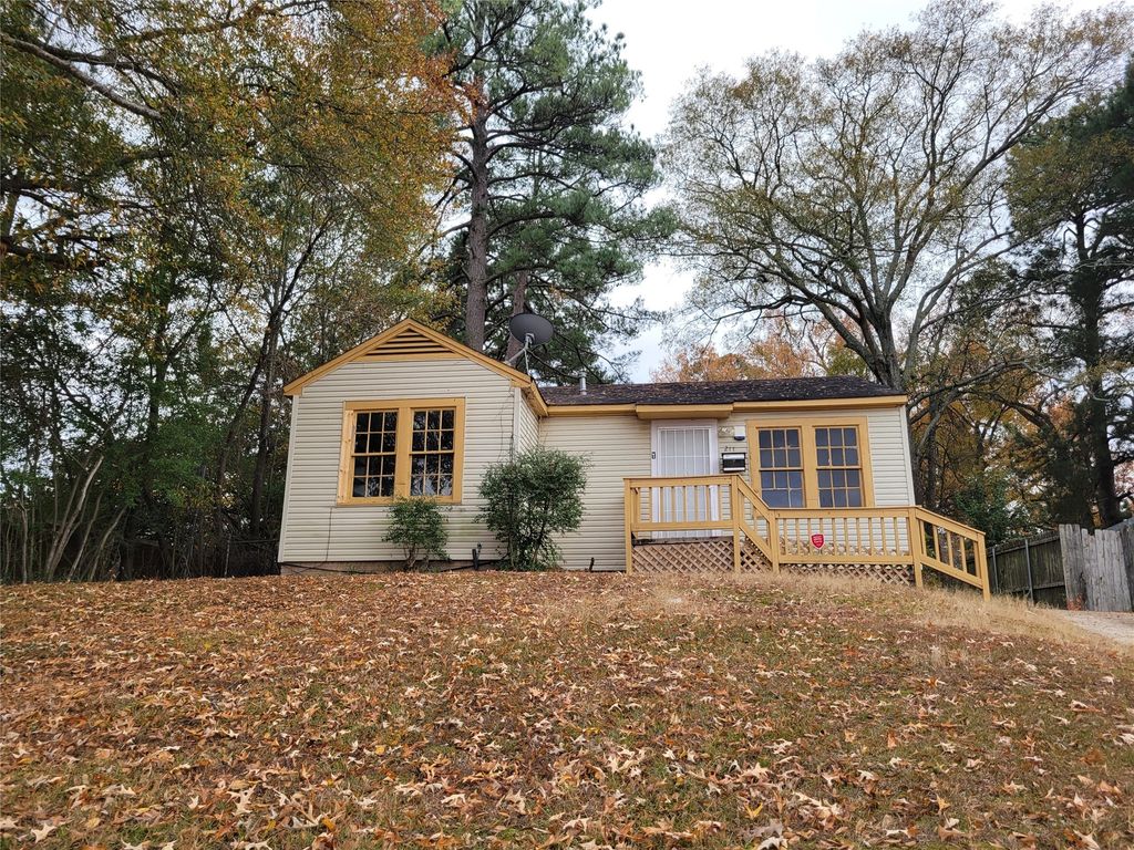 211 Wichita Street, Shreveport, LA 71101