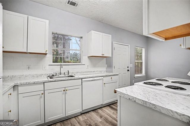 4518 Swan Trace, Atlanta, GA 30349