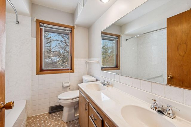 3324 Martha Lane, Minnetonka, MN 55345