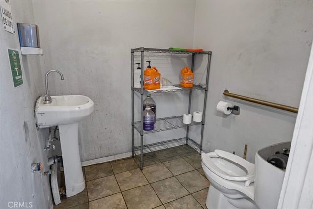 3846 W Imperial, Hawthorne, CA 90303