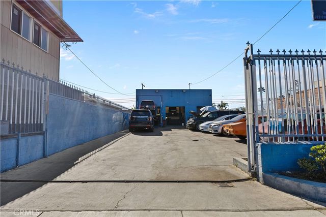 3846 W Imperial, Hawthorne, CA 90303
