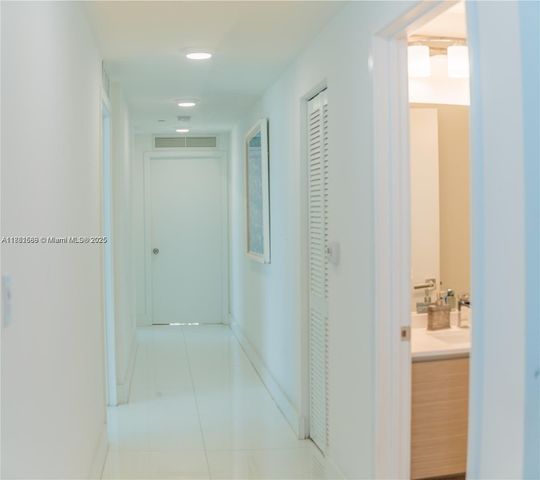 600 NE 27th St 2605, Miami, FL 33137