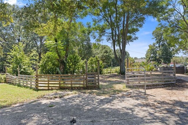 8274 Highway 166, Douglasville, GA 30135