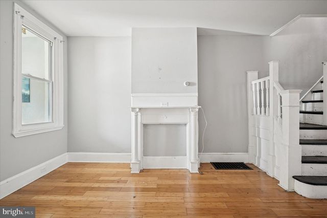809 E LOCUST AVE, Philadelphia, PA 19138