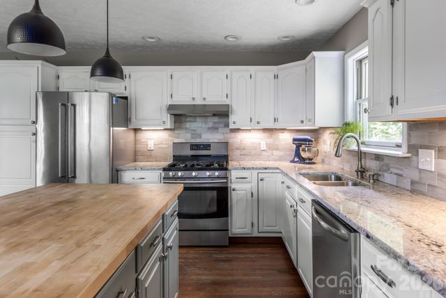 10 Terrapin Trail, Flat Rock, NC 28731