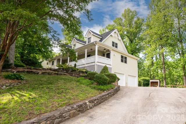10 Terrapin Trail, Flat Rock, NC 28731