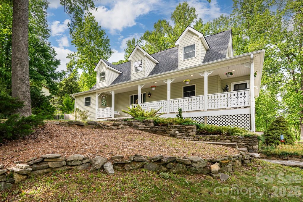 10 Terrapin Trail, Flat Rock, NC 28731