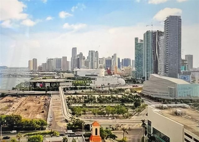 1717 N Bayshore Dr A-1856, Miami, FL 33132