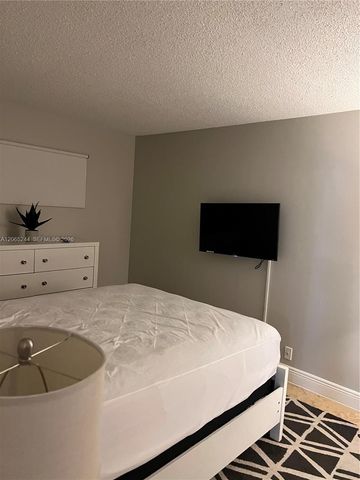 1717 N Bayshore Dr A-1856, Miami, FL 33132