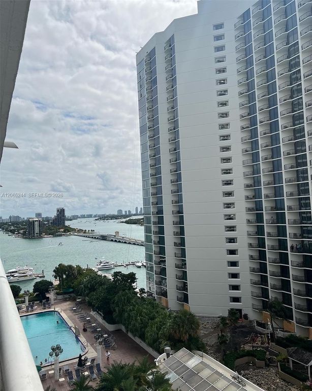 1717 N Bayshore Dr A-1856, Miami, FL 33132