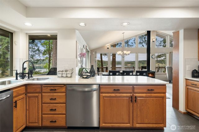 547 E Pointes Drive W, Shelton, WA 98584