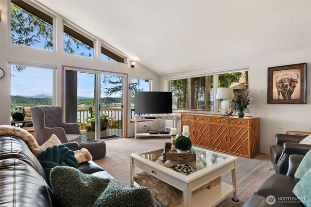 547 E Pointes Drive W, Shelton, WA 98584