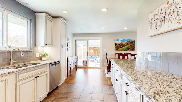 389 W Caley Drive, Littleton, CO 80120