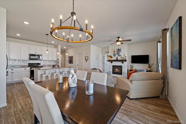 849 N Vandriver Way, Aurora, CO 80018