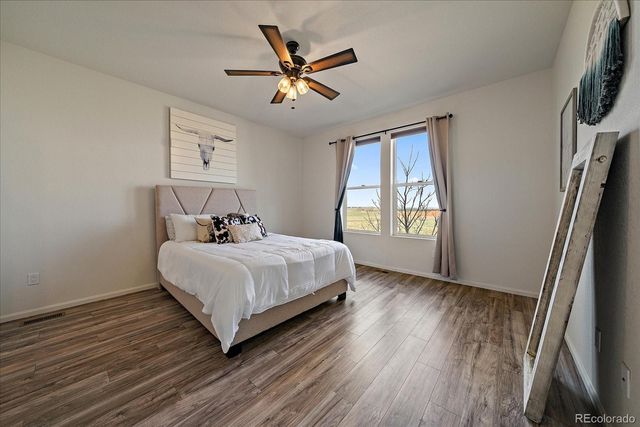 849 N Vandriver Way, Aurora, CO 80018