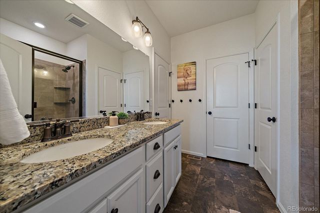 849 N Vandriver Way, Aurora, CO 80018