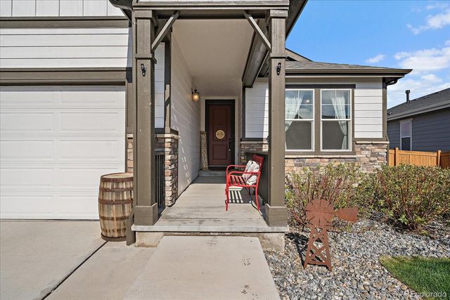 849 N Vandriver Way, Aurora, CO 80018